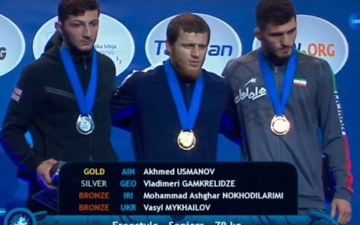 Український борець відмовився від фотографії з росіянином на нагородженні ЧС-2023