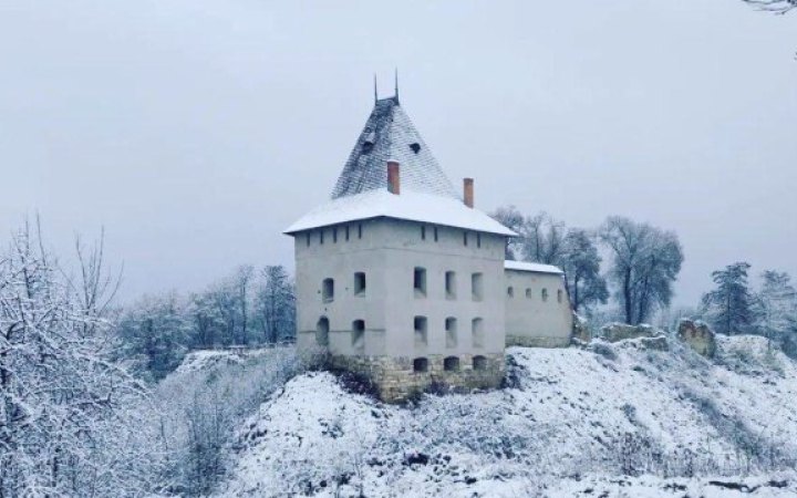 Археологи потрапили в один зі склепів замку в Галичі