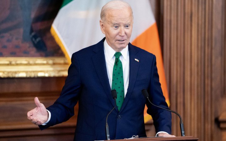 Джо Байден назвав Путіна бандитом