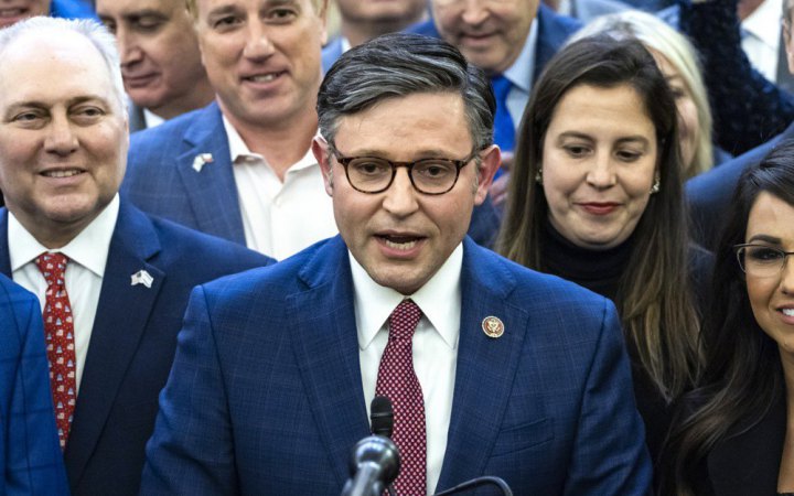 Майк Джонсон заявив, що вважає себе