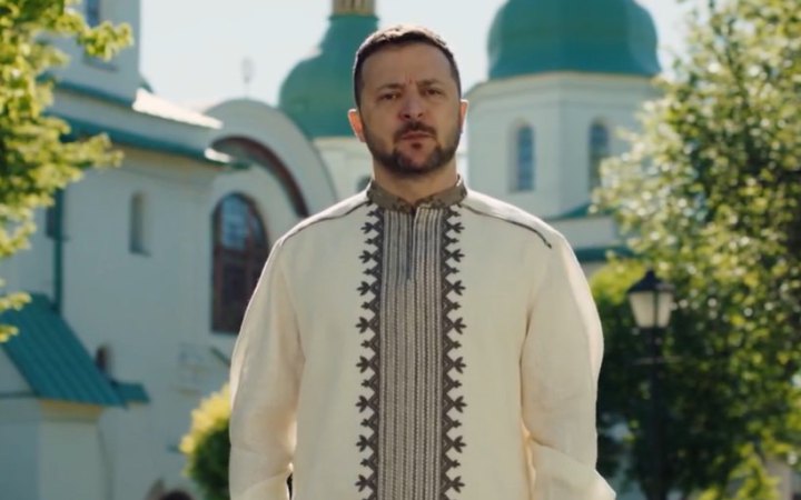 Зеленський привітав християн східного обряду з Великоднем: “Біблія вчить нас любові до ближнього”