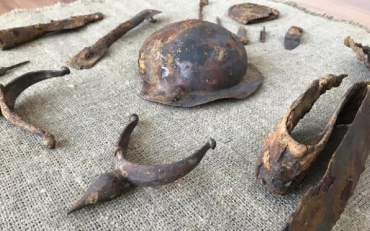 Музею історії Хмельницького передали унікальну археологічну знахідку