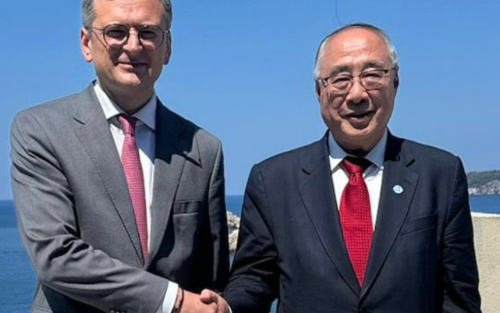 Кулеба обговорив зі спецпредставником уряду Китаю питання відновлення миру в Україні