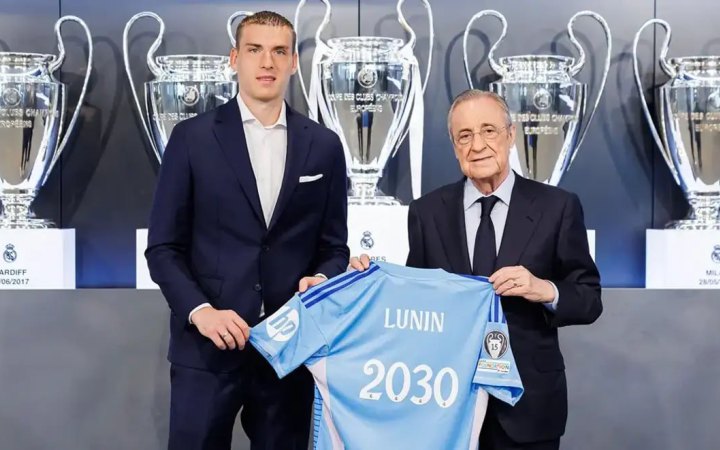 Український голкіпер продовжив контракт з