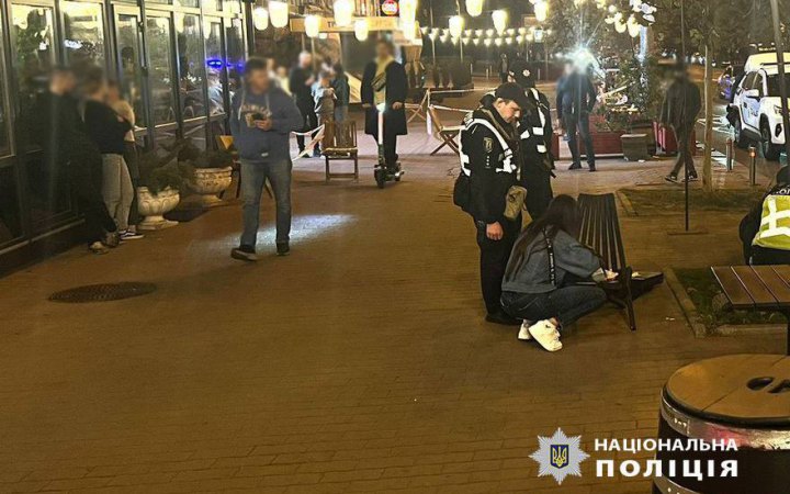 Чоловік вчинив стрілянину біля столичного Палацу “Україна”