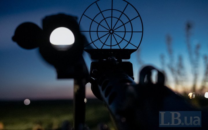 У Київській області внаслідок падіння уламків “Шахеда” пошкоджено стіну будинку