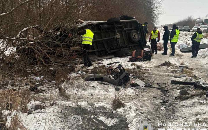 У масштабній ДТП на Львівщині семеро людей загинули, троє постраждали