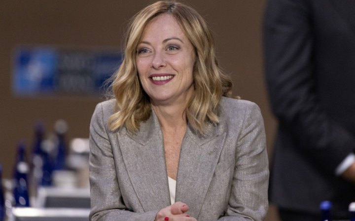 Уряд Італії погодився продовжити дозвіл на постачання зброї в Україну