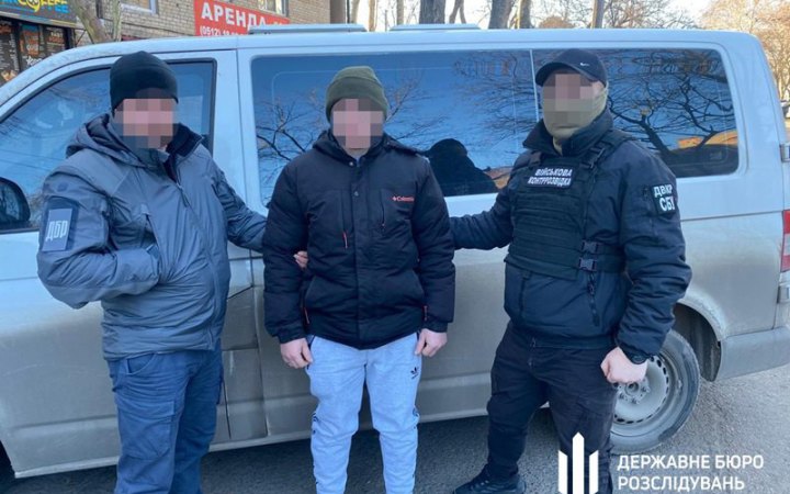 Житель Херсона працював на росіян під час окупації, а зараз ледь не потрапив до ЗСУ, – ДБР