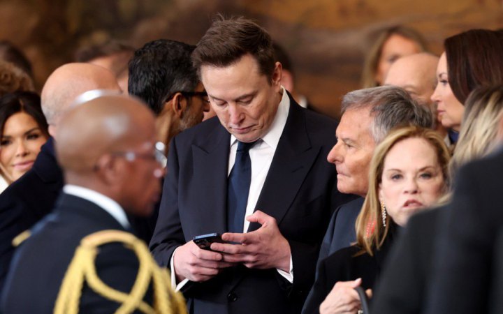 ЗМІ: Маска звинуватили у