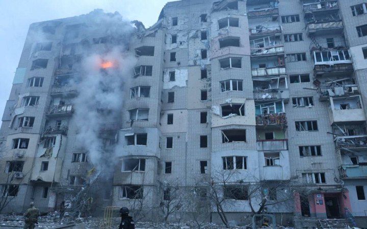 Росіяни атакували КАБами багатоповерхівку у Куп’янську, є постраждалі