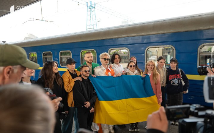 Українська делегація вирушила на пісенний конкурс “Євробачення”