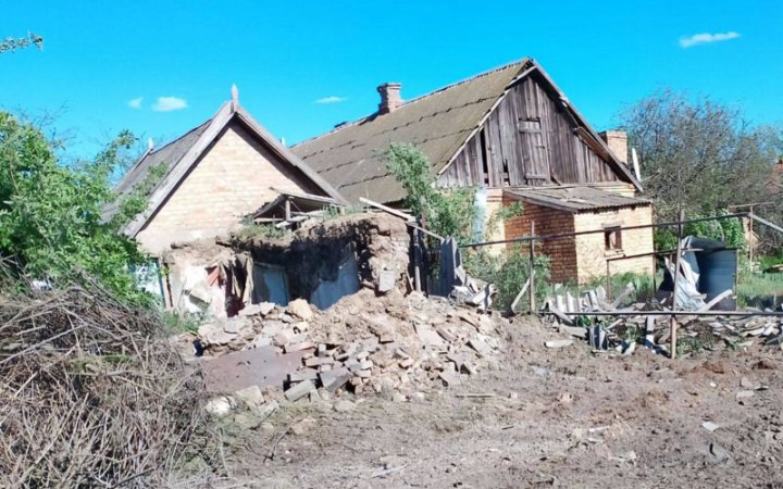 На Дніпропетровщині ворог атакував цивільних FPV-дронами та артилерією