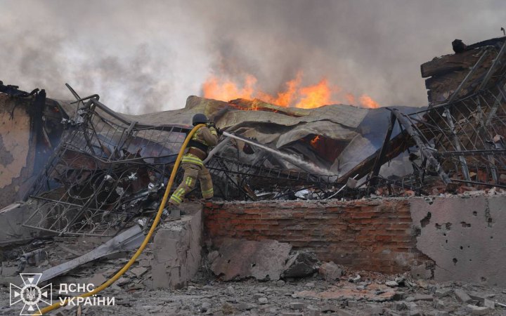 У Сумах росіяни пошкодили електромережу, є постраждалий (оновлено)
