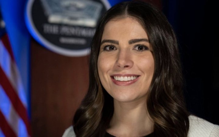 Нова прессекретарка Пентагону поширювала антисемітську теорію змови