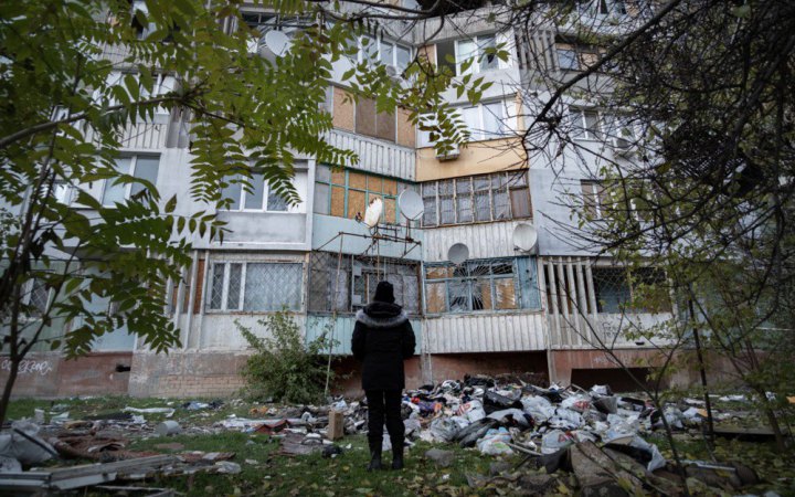 Унаслідок ворожих обстрілів на Херсонщині загинули 2 людини, ще 13 — зазнали поранень