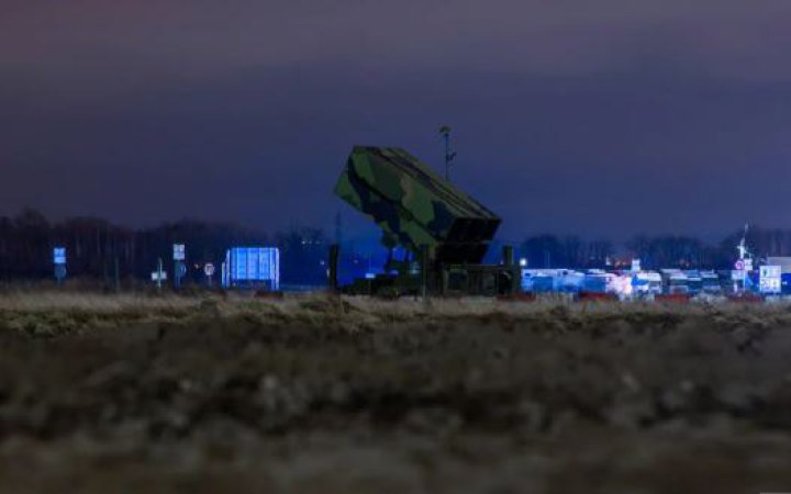 Польща підняла у повітря винищувачі та привела ППО у бойову готовність