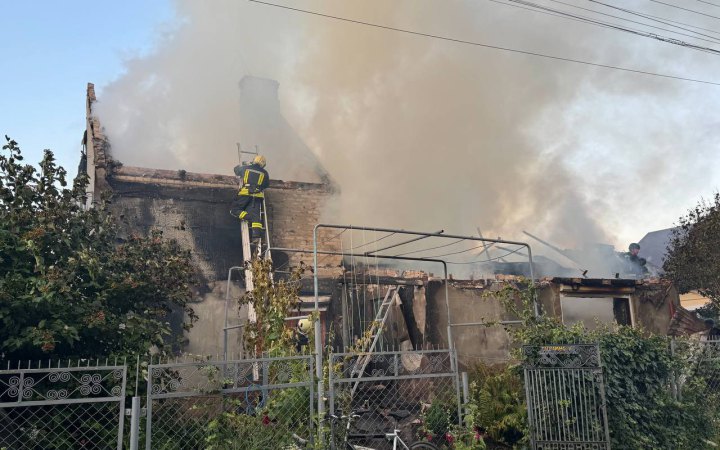 У Луцьку через російську атаку знищено житловий будинок