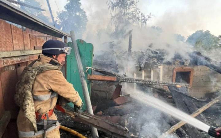 Четверо людей поранені в Івано-Франківській області, в обласному центрі спалахнули загоряння