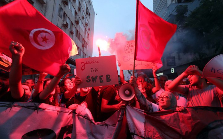 В Тунісі відбулись мітинги проти президента країни Каїса Саїда