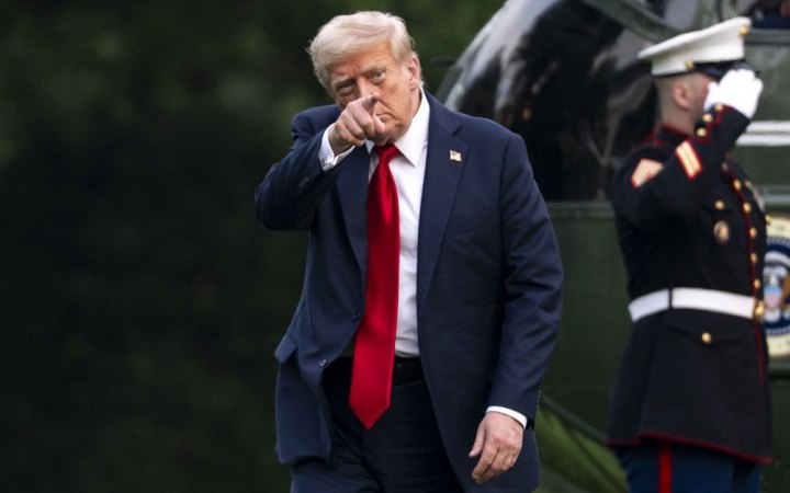 Трамп назвав телекомпанії NBC та ABC найгіршими, і закликав забрати у них ліцензії