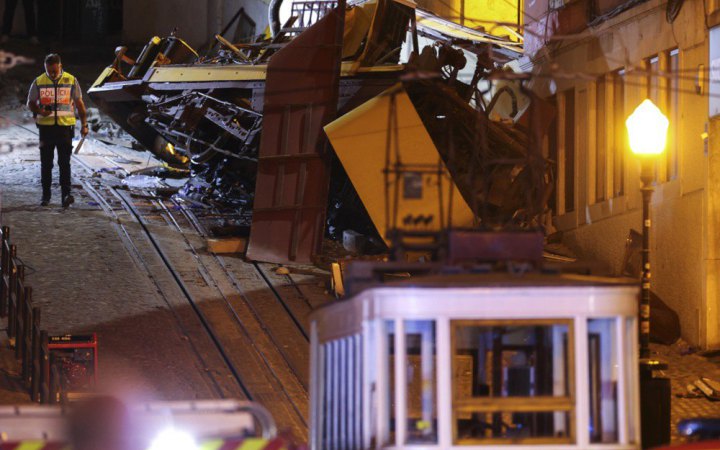 Зеленський висловив співчуття Португалії через аварію фунікулера