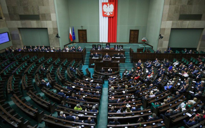 Сейм Польщі ухвалив закон про допомогу українцям після вето президента