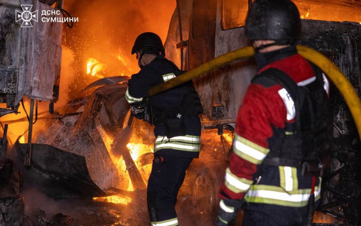 Російський ударний дрон атакував автостоянку у Сумах