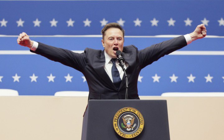 Ілон Маск став першим у світі