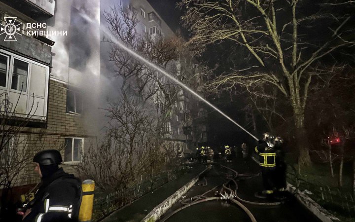 Головне за ніч та ранок неділі, 30 листопада: наслідки удару по Вишгороду, понад 270 боєзіткнень, обстріл Херсона