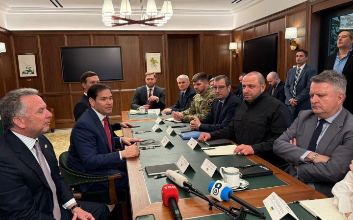 Axios: у “напружених” переговорах між США та Україною домінувало питання повоєнних кордонів