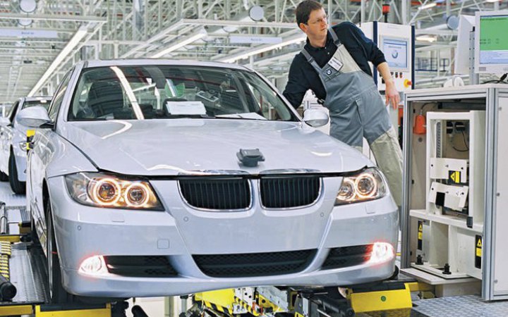 Bild: ЄС скасує плани щодо заборони продажів бензинових та дизельних авто