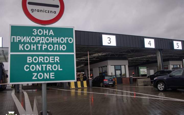 У пунктах пропуску “Краківець” та “Шегині” на в’їзд в Україну є черги