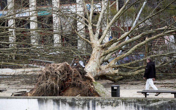 У Португалії внаслідок шторму Крістін загинули п’ятеро людей