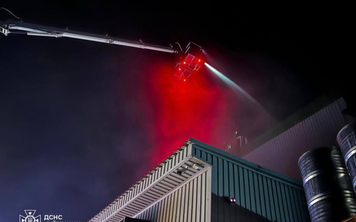 Росіяни атакують Україну дронами та ракетами: Київ, Дніпро та Харків під ударами (оновлено)