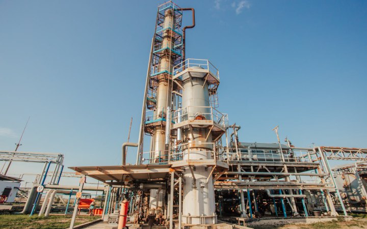 У Краснодарському краї Росії після атаки дронів горить НПЗ