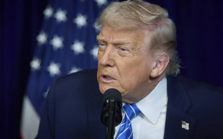 Трамп застеріг Іран від “руйнівної” операції у відповідь на смерть Хаменеї