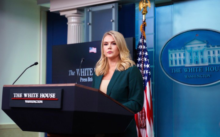 Байден – дурний, Україна – далека: прессекретарка Білого дому озвучила пропаганду