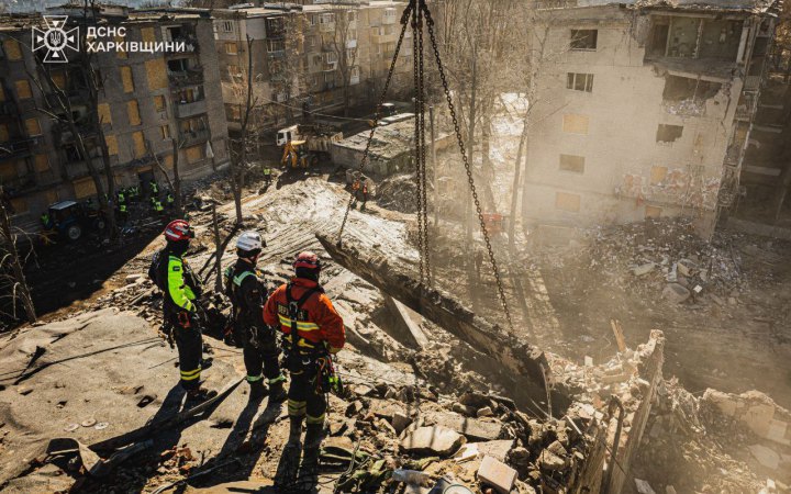 Сьогодні в Харкові оголосили День жалоби за загиблими унаслідок удару РФ (доповнено)