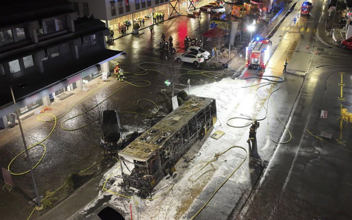 У Швейцарії через пожежу в автобусі загинули шестеро людей