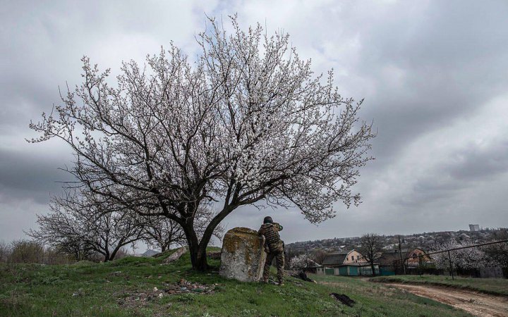 В п’ятницю в Україні прогнозують до 14° тепла, місцями невеликий дощ