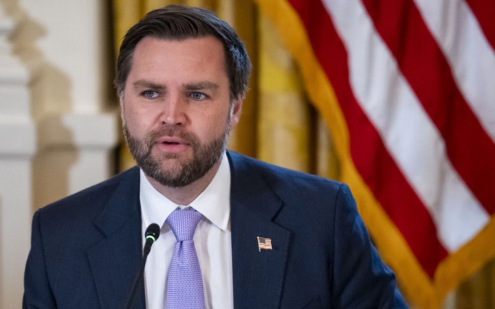 ЗМІ: Іран хоче вести перемовини з Венсом, а не Віткоффом і Кушнером