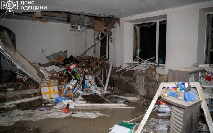 Росіяни атакували Одесу: поцілили у пологовий будинок (оновлено)