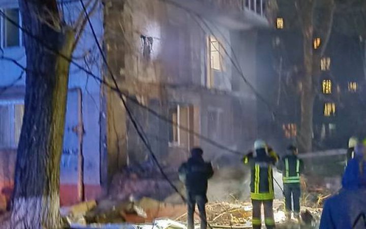 Уночі росіяни атакували Одесу: пошкоджені житлові будинки, є поранені