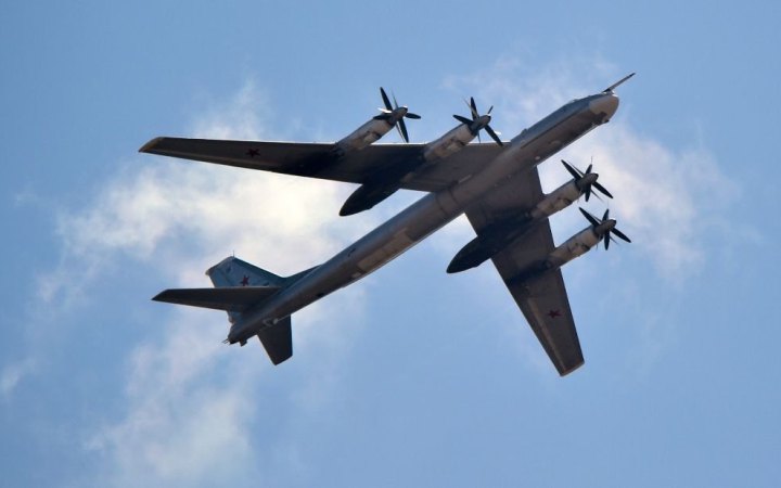 Повітряні Сили: Стратегічна авіація ворога запустила ракети