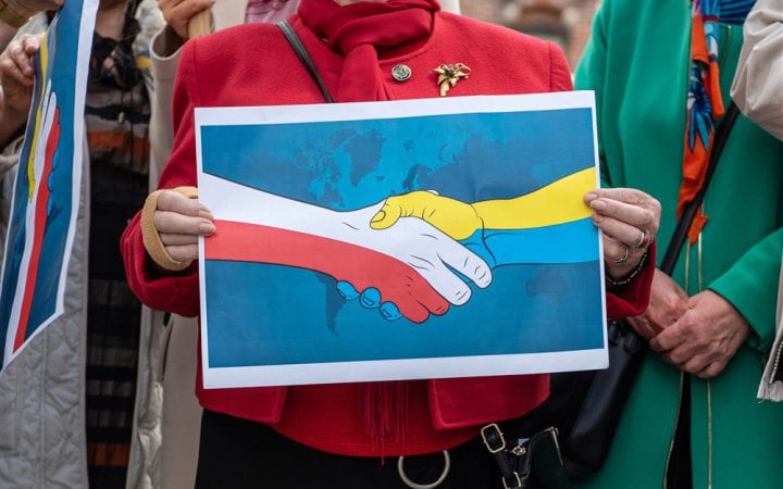 В опитуванні більшість поляків підтримали політику Навроцького щодо України, а не уряду