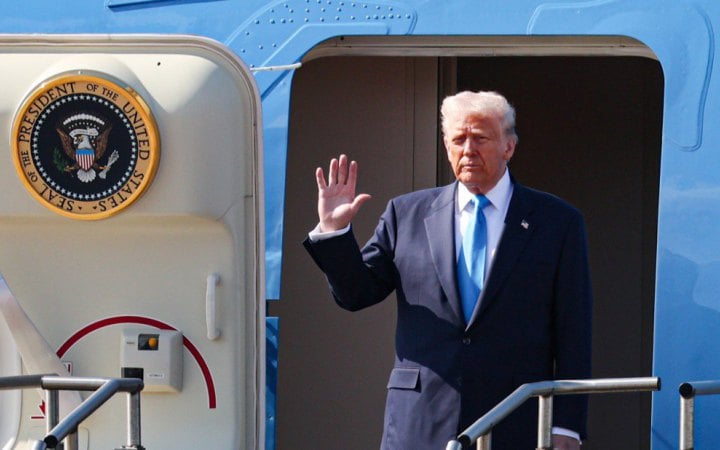 Трамп змінив літак по дорозі додому із саміту НАТО – ймовірно, був сумнів щодо безпеки