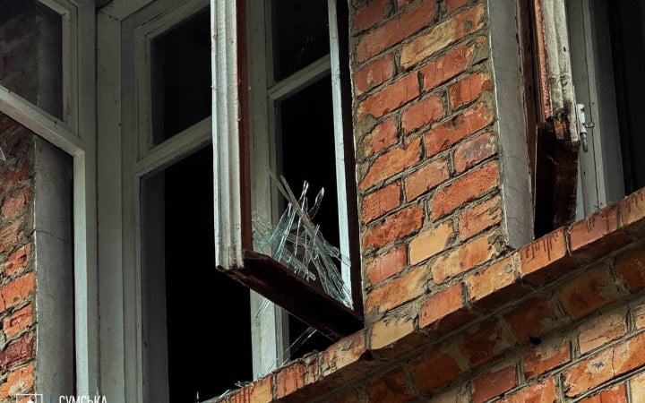 Росія за добу 90 разів обстріляла Сумщину: є загибла і восьмеро постраждалих