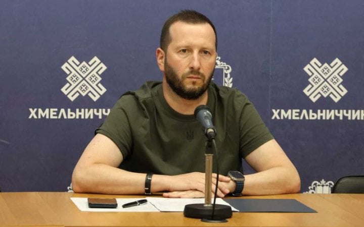 На Хмельниччині через падіння уламків ворожого дрона виникла пожежа на підприємстві
