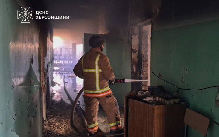 РФ атакувала Херсонщину дронами, і артилерії та авіації. Вбита людина